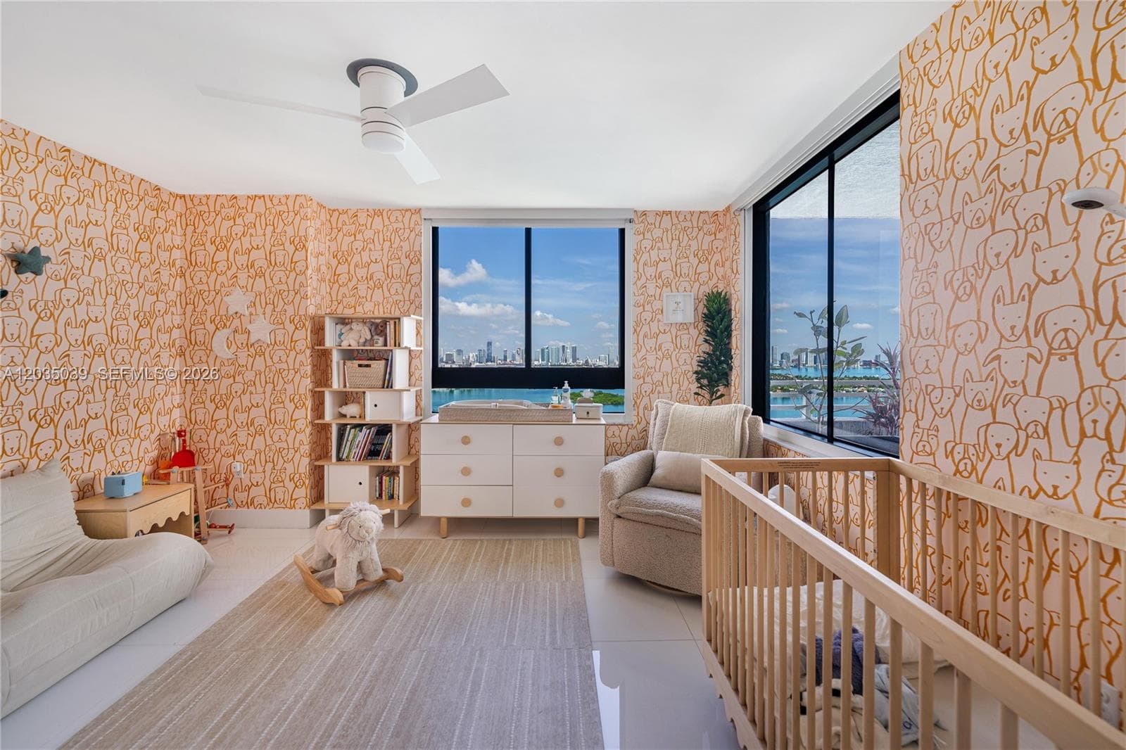 A12035039 — Miami Beach — 27