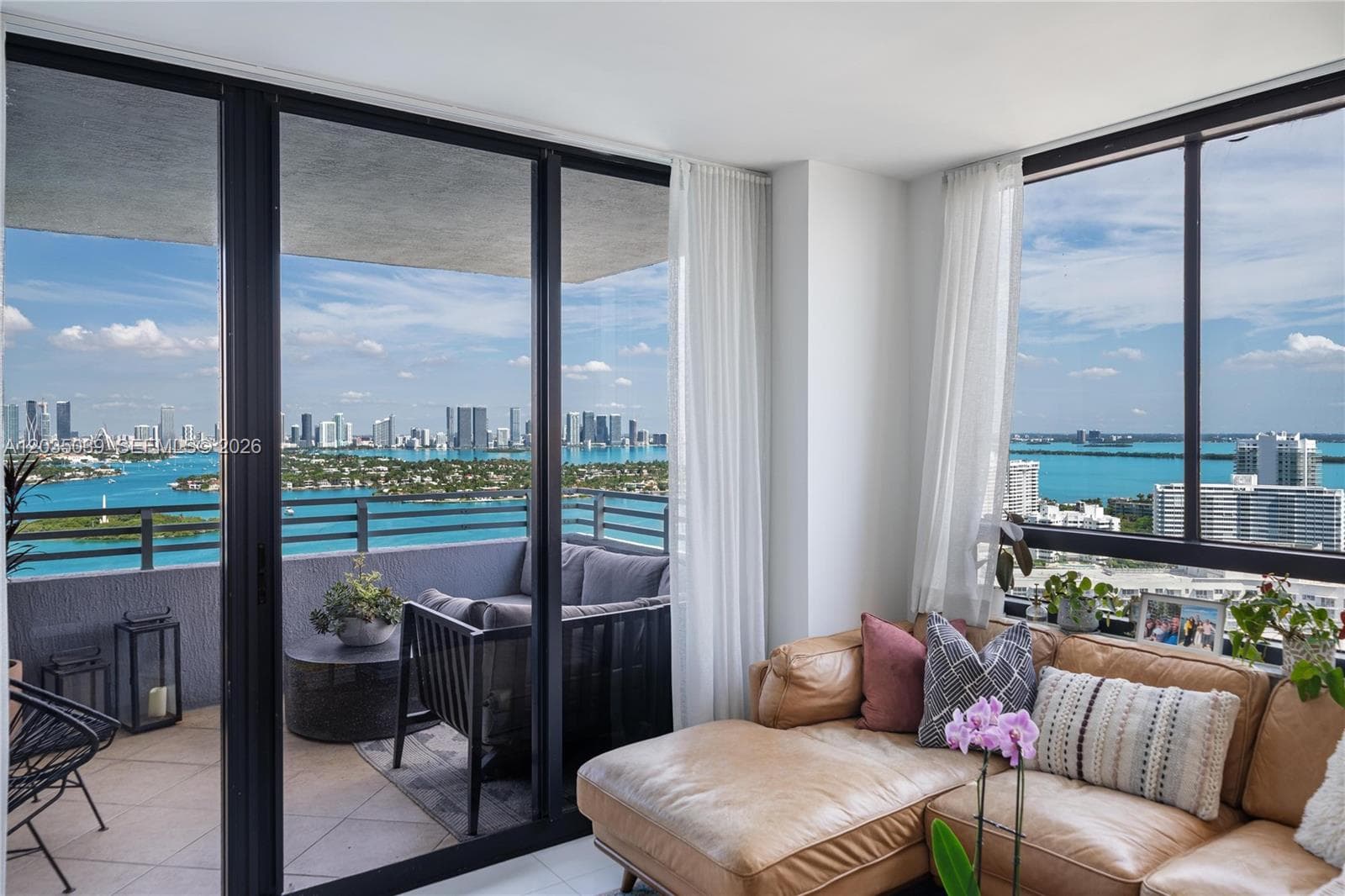 A12035039 — Miami Beach — 6