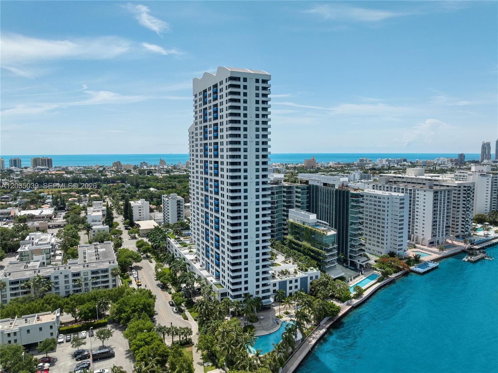 A12035039 — Miami Beach — 42