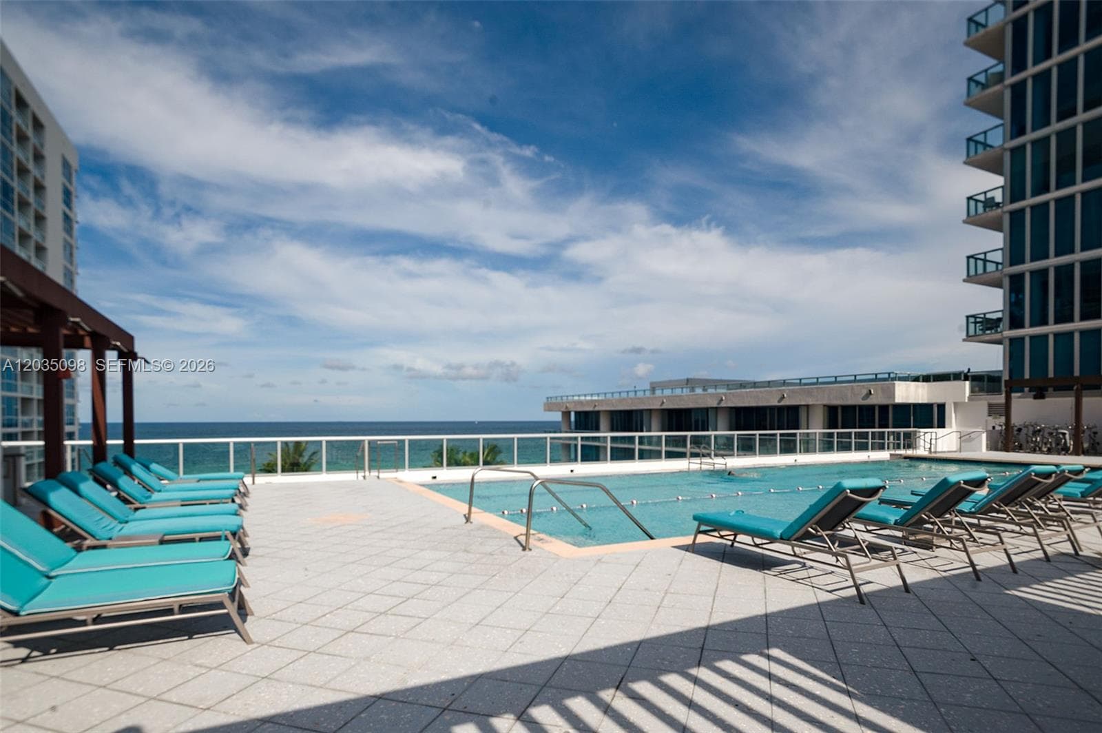 A12035098 — Miami Beach — 47