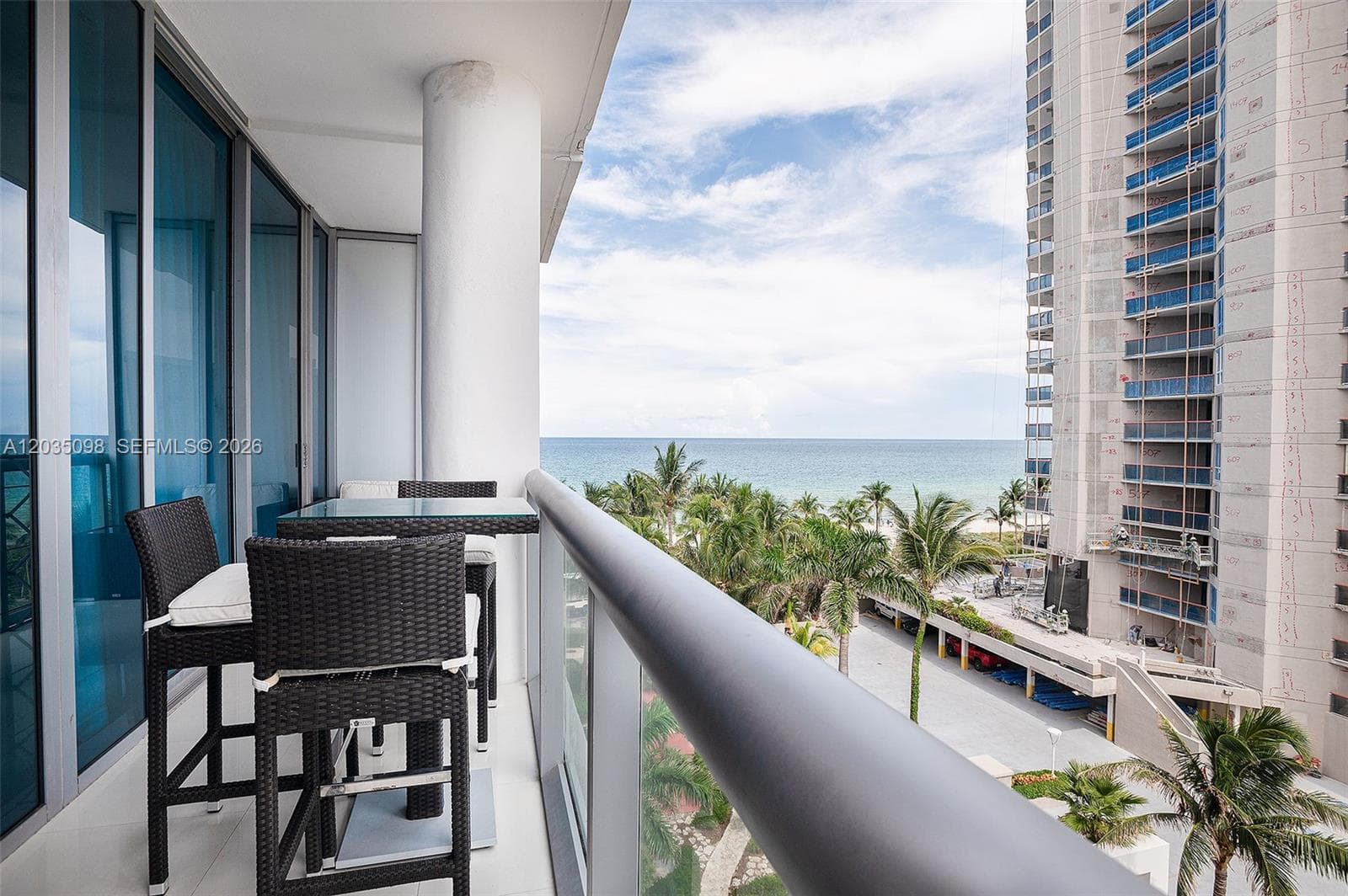 A12035098 — Miami Beach — 20
