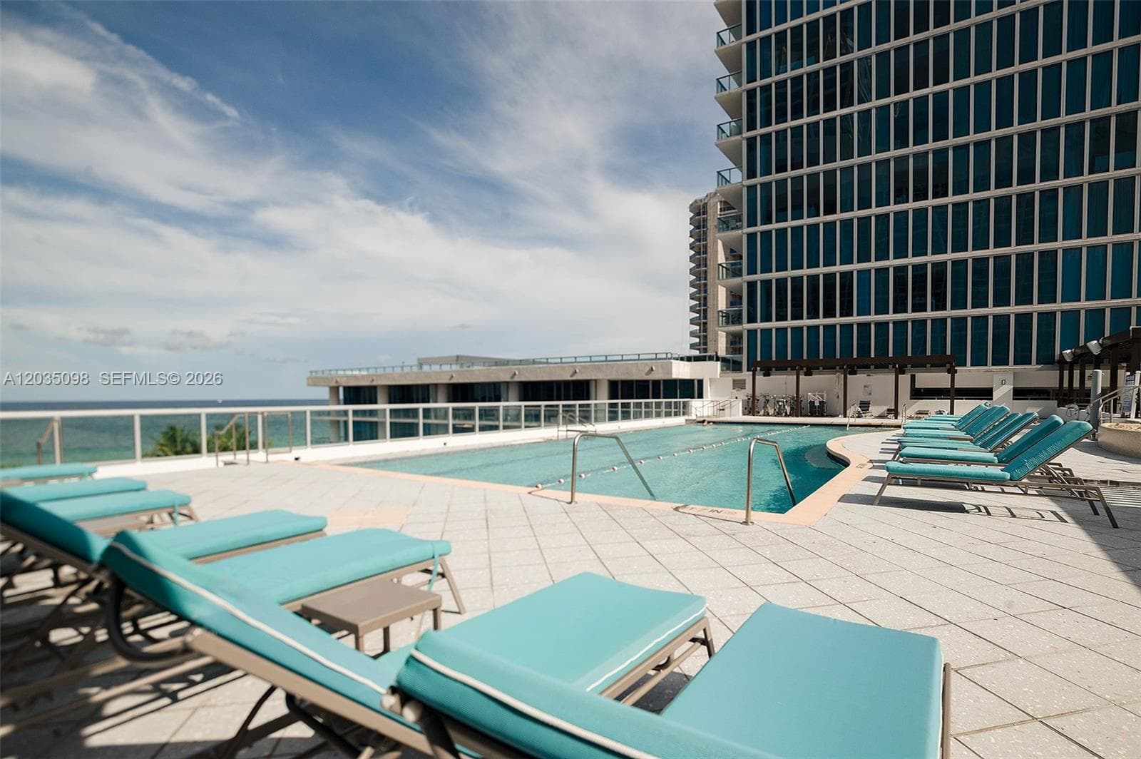 A12035098 — Miami Beach — 51
