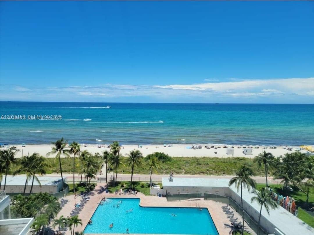 A12035156 — Miami Beach — 28