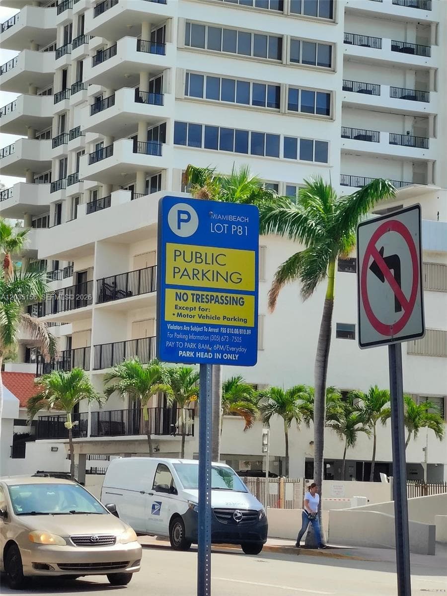 A12035156 — Miami Beach — 30