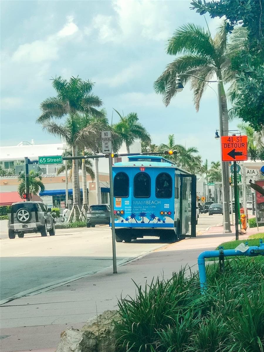 A12035156 — Miami Beach — 11