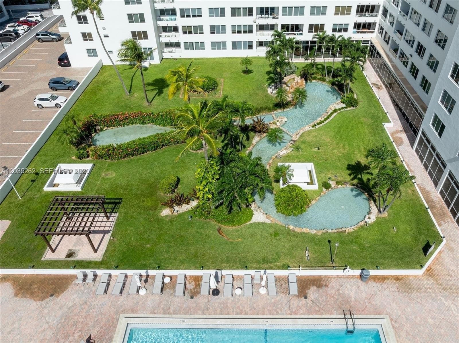 A12035262 — Miami Beach — 21