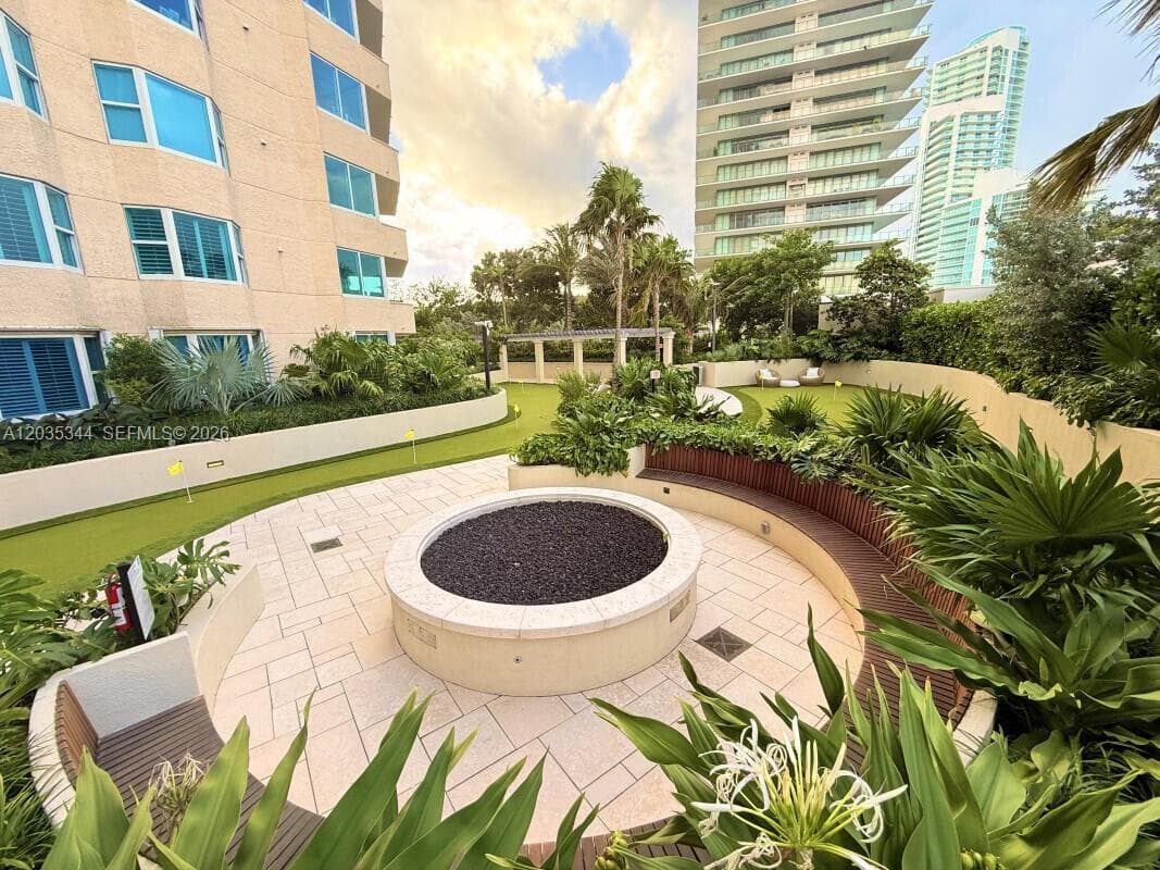 A12035344 — Miami Beach — 24