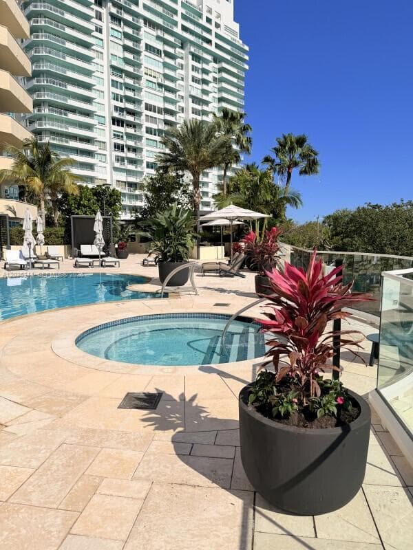 A12035344 — Miami Beach — 21