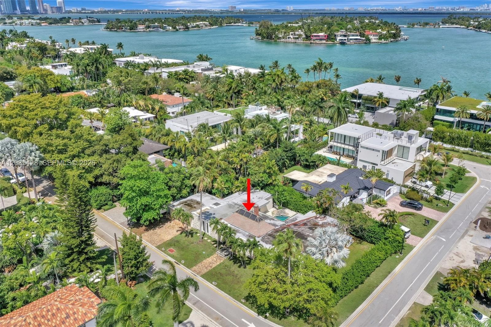 A12035428 — Miami Beach — 27
