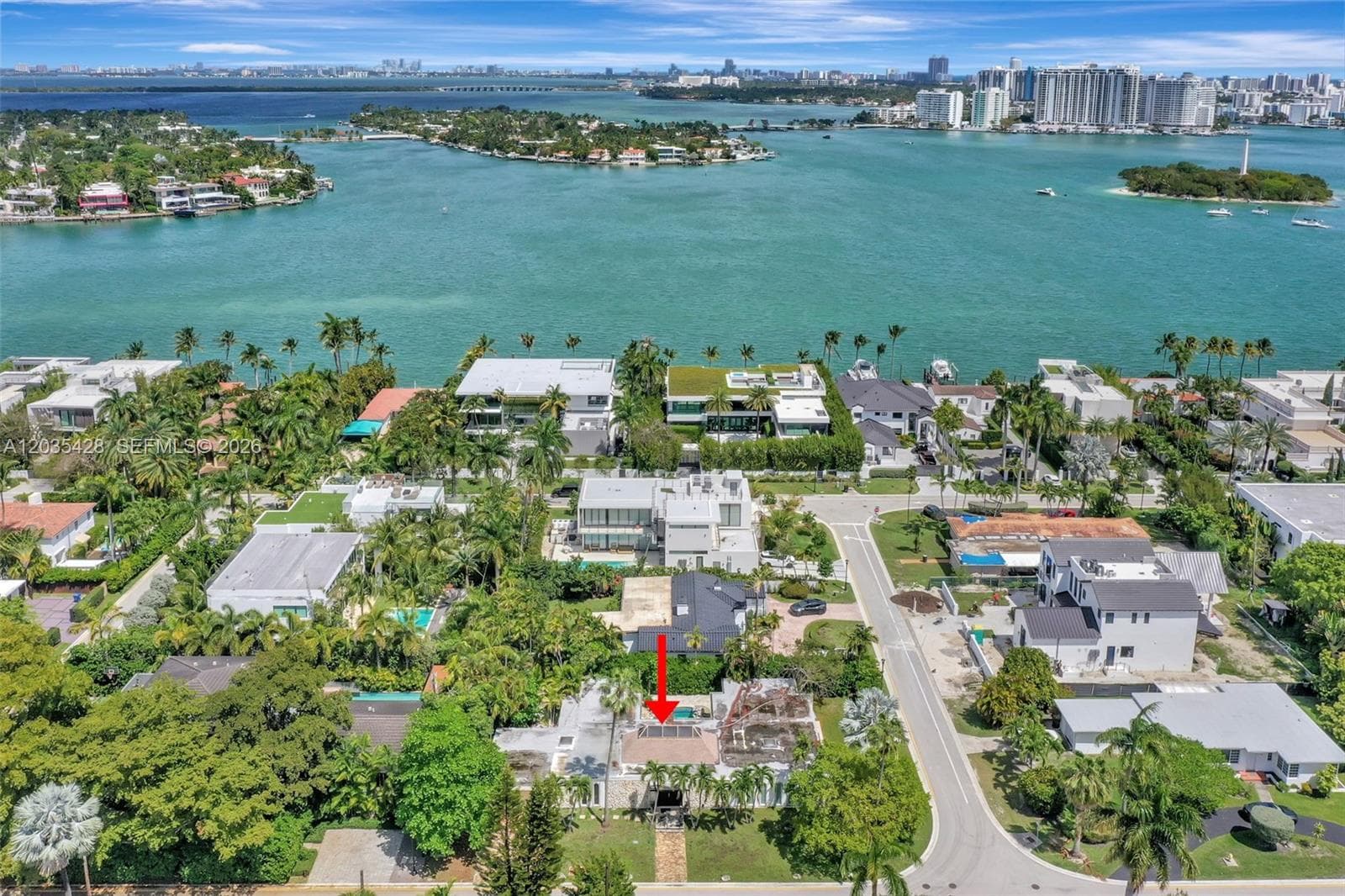 A12035428 — Miami Beach — 26