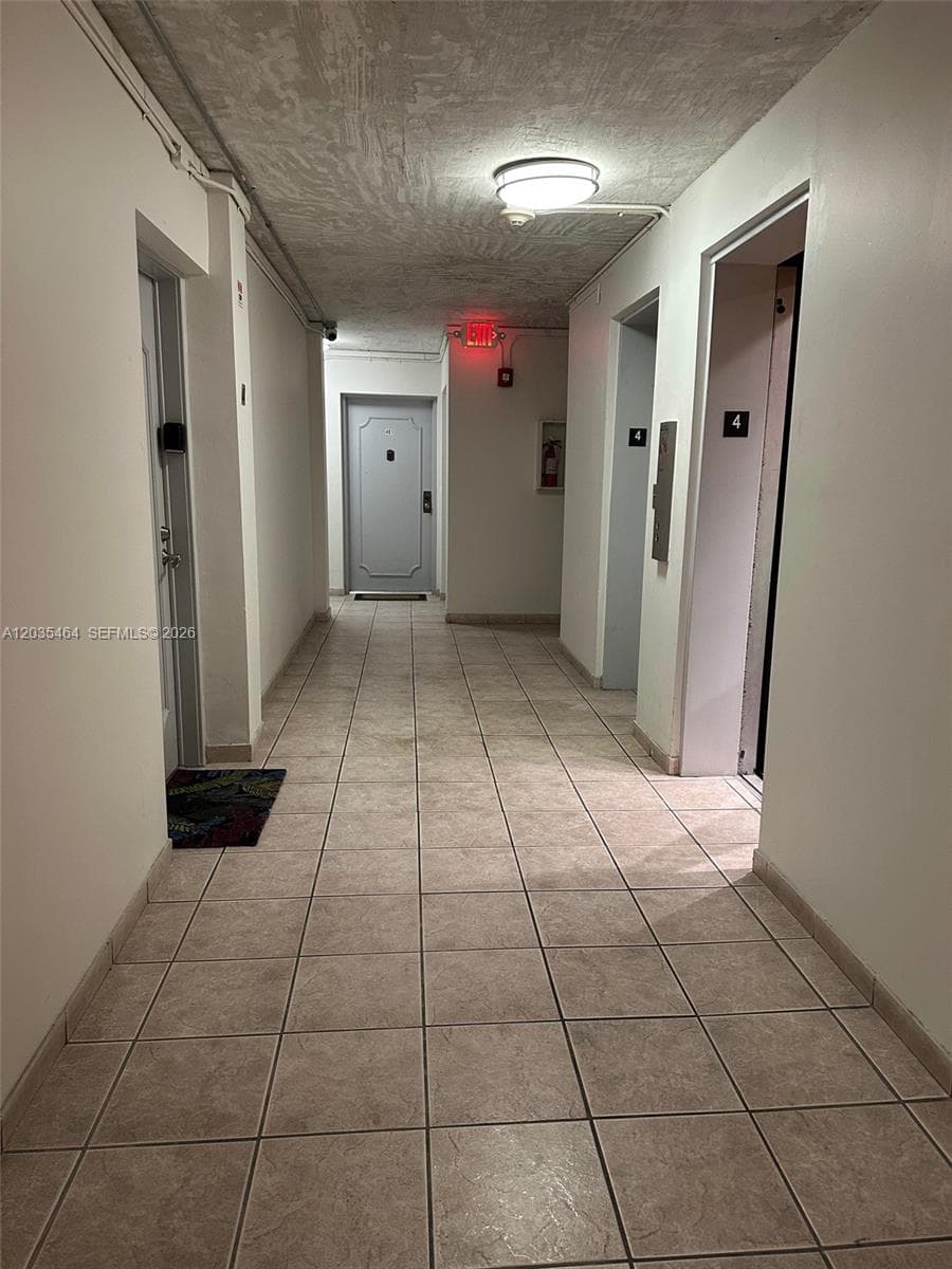 A12035464 — Miami Beach — 24