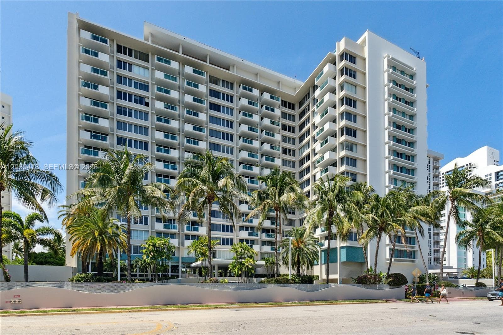 A12035478 — Miami Beach — 11