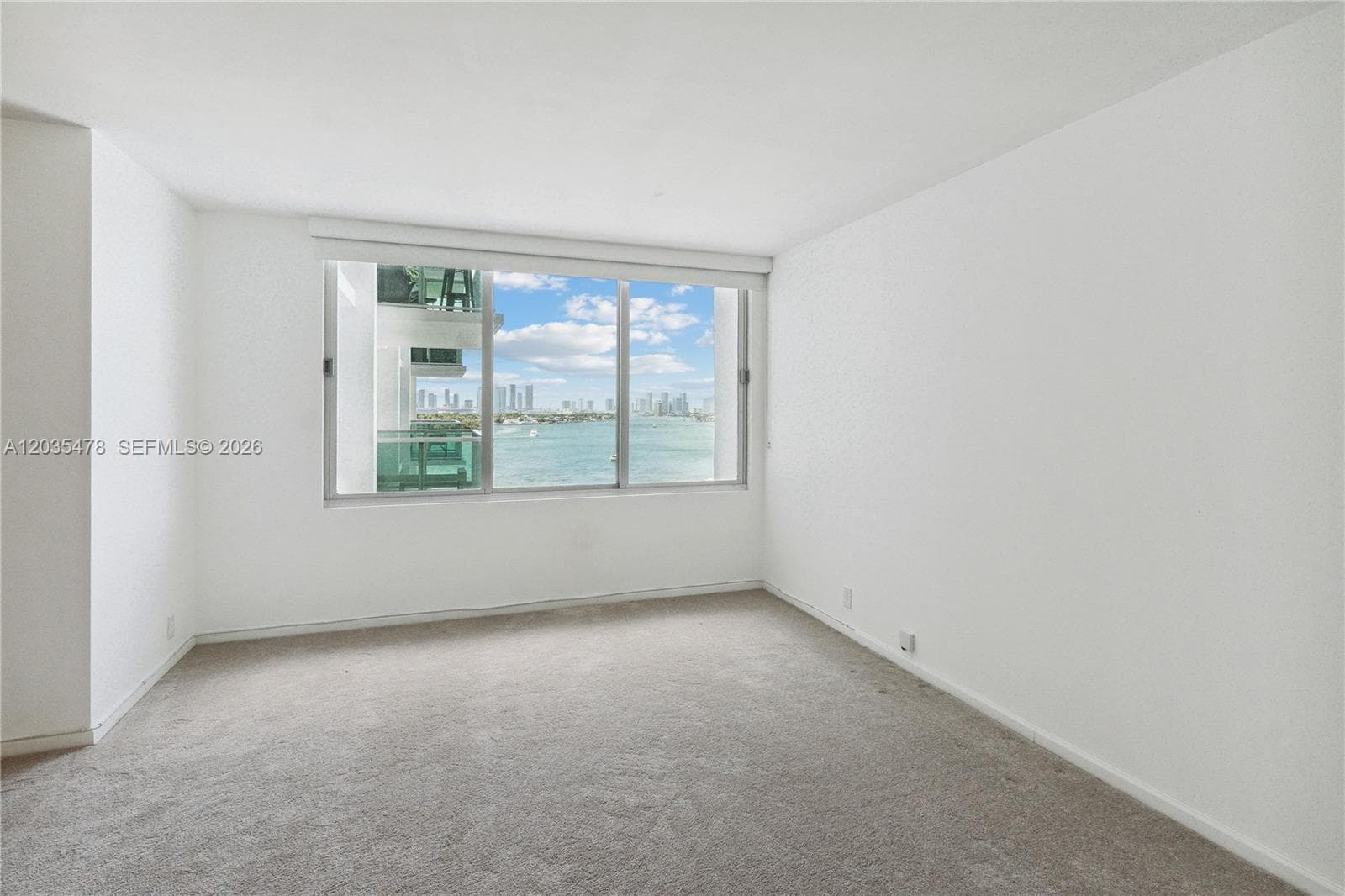 A12035478 — Miami Beach — 8