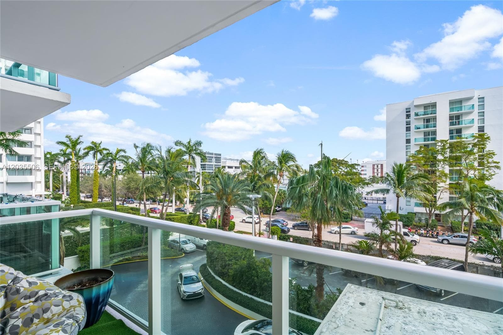 A12035506 — Miami Beach — 17