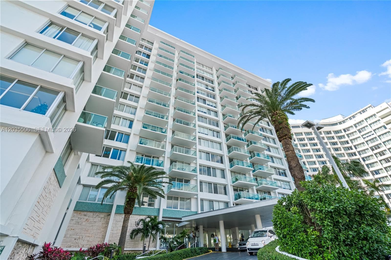 A12035506 — Miami Beach — 22