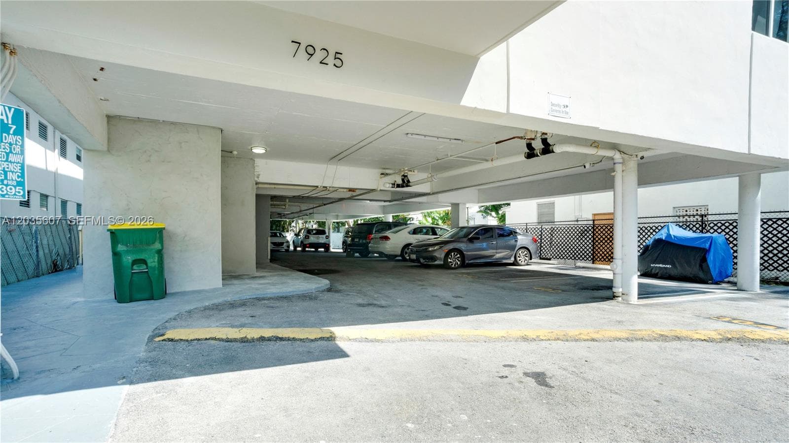 A12035607 — Miami Beach — 27
