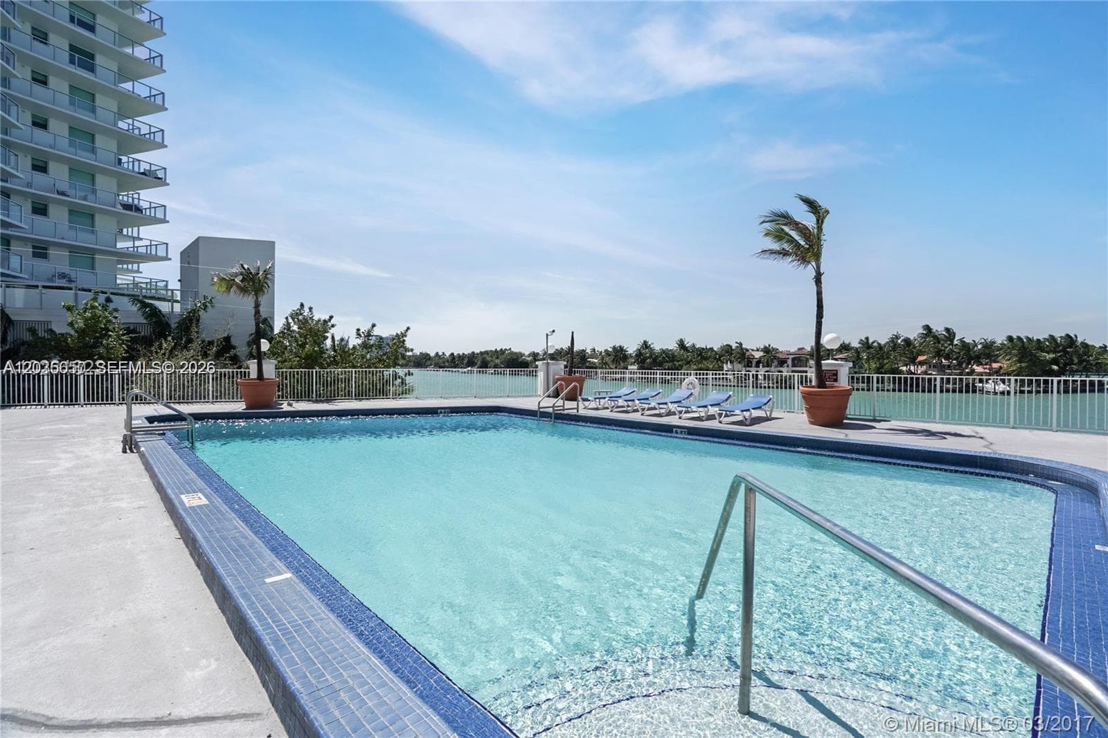 A12035650 — Miami Beach — 13