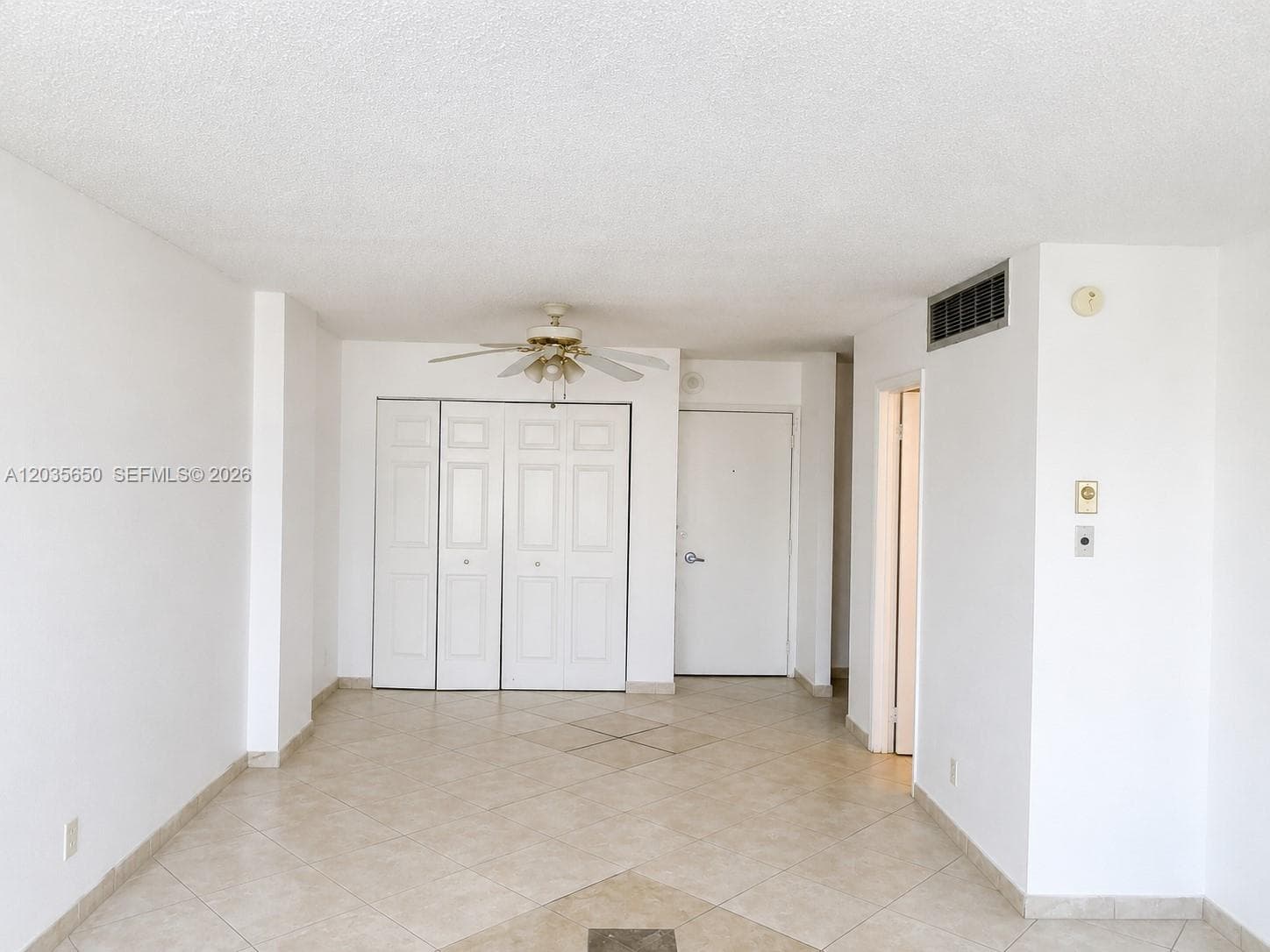 A12035650 — Miami Beach — 10