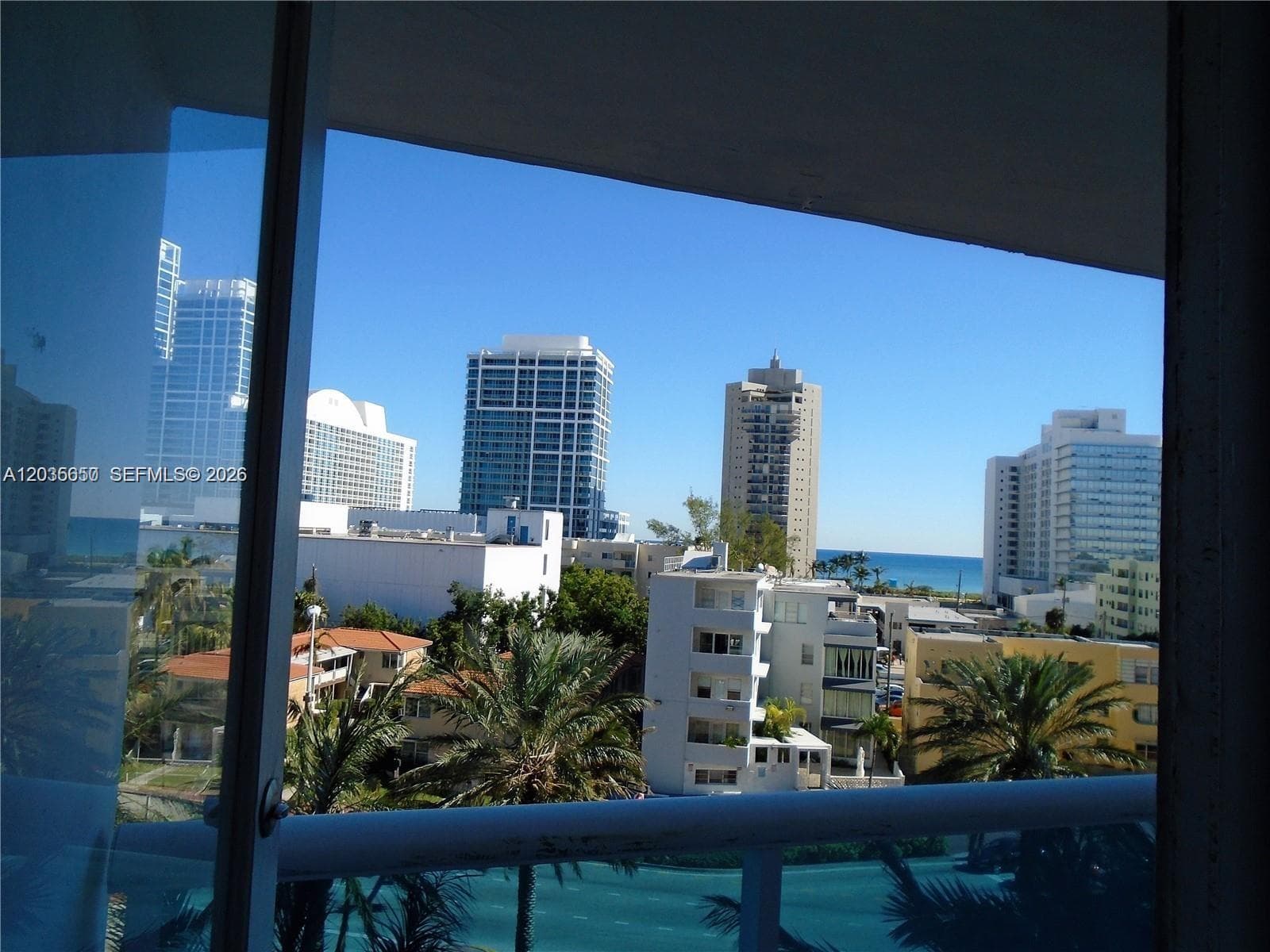 A12035650 — Miami Beach — 14