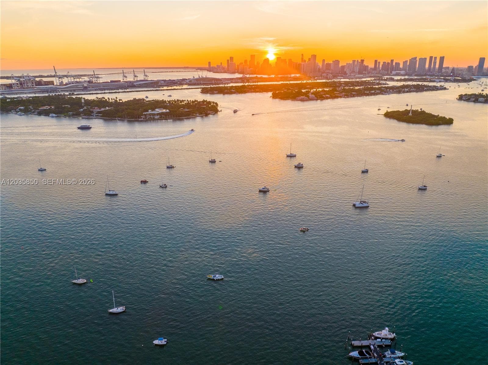 A12035850 — Miami Beach — 23