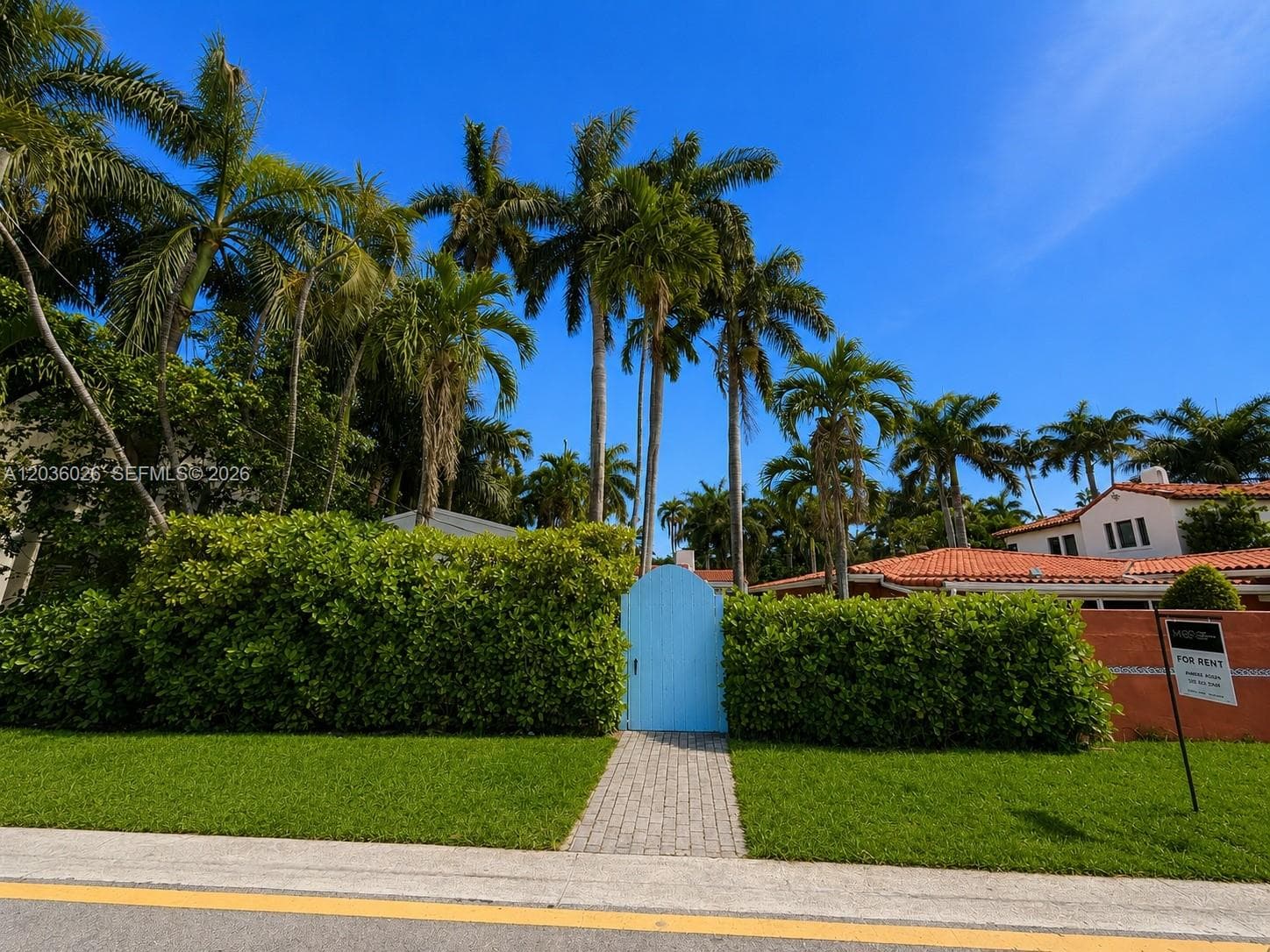 A12036026 — Miami Beach — 2