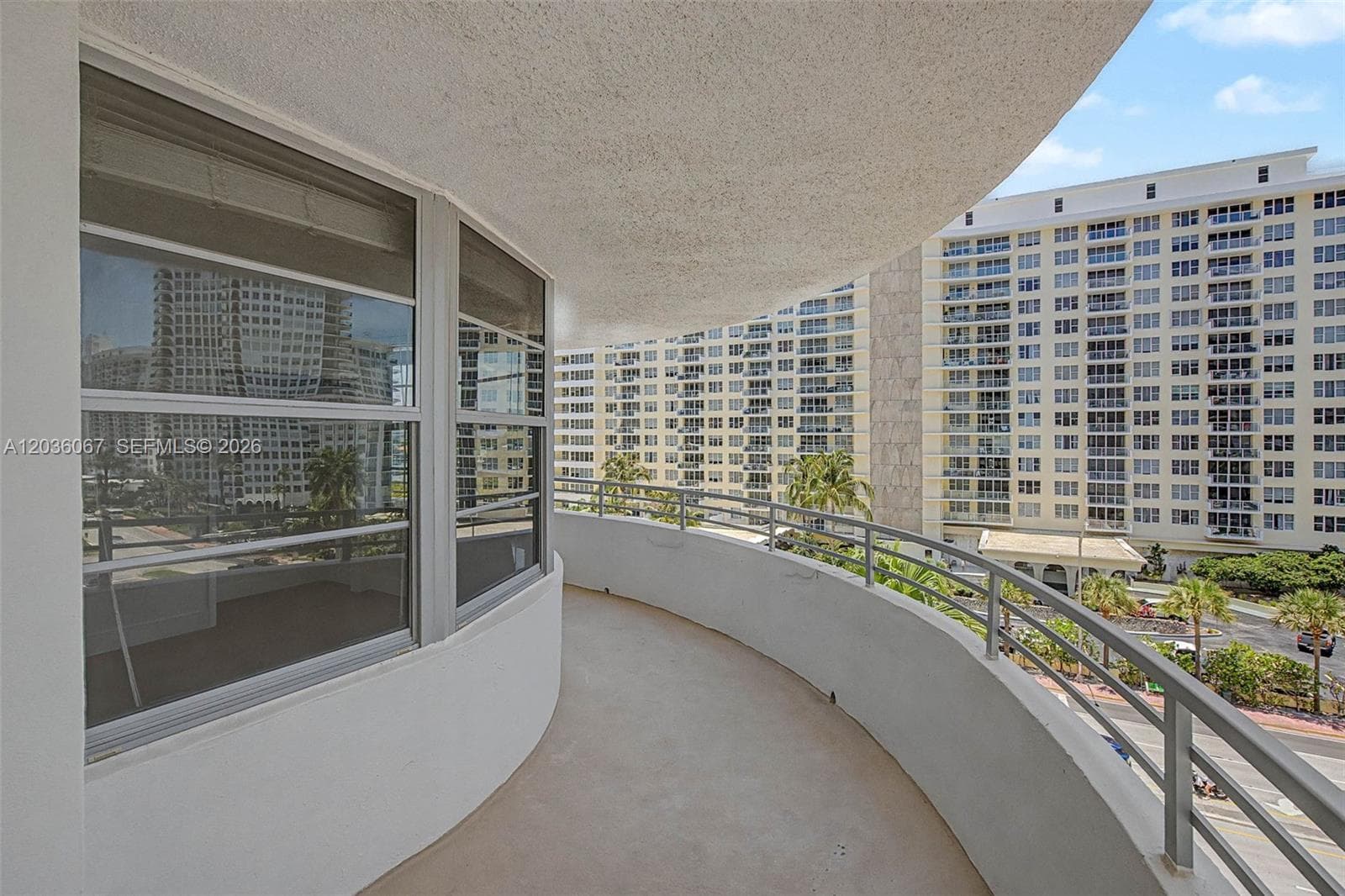 A12036067 — Miami Beach — 22