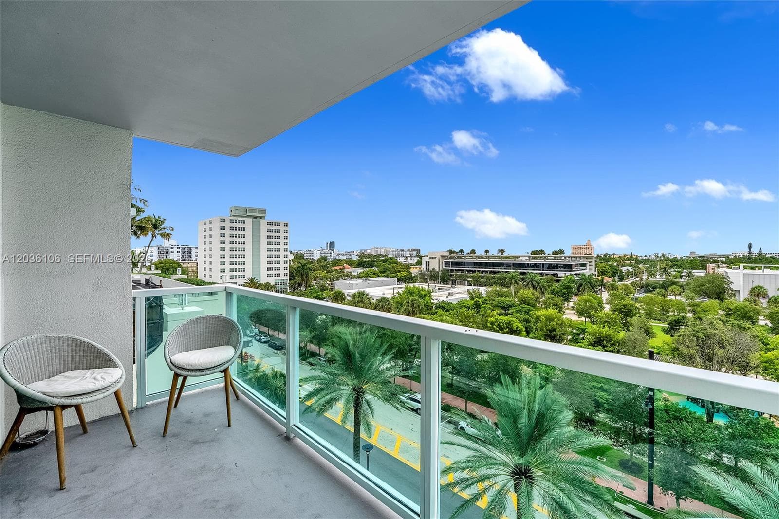 A12036106 — Miami Beach — 9