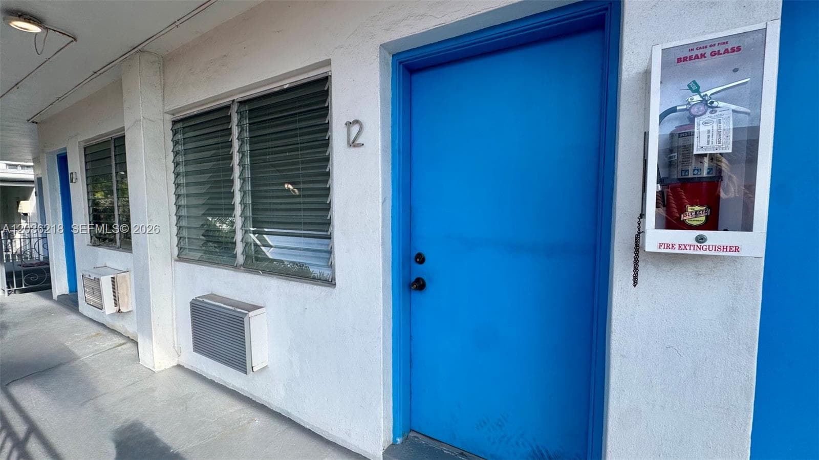 A12036218 — Miami Beach — 10