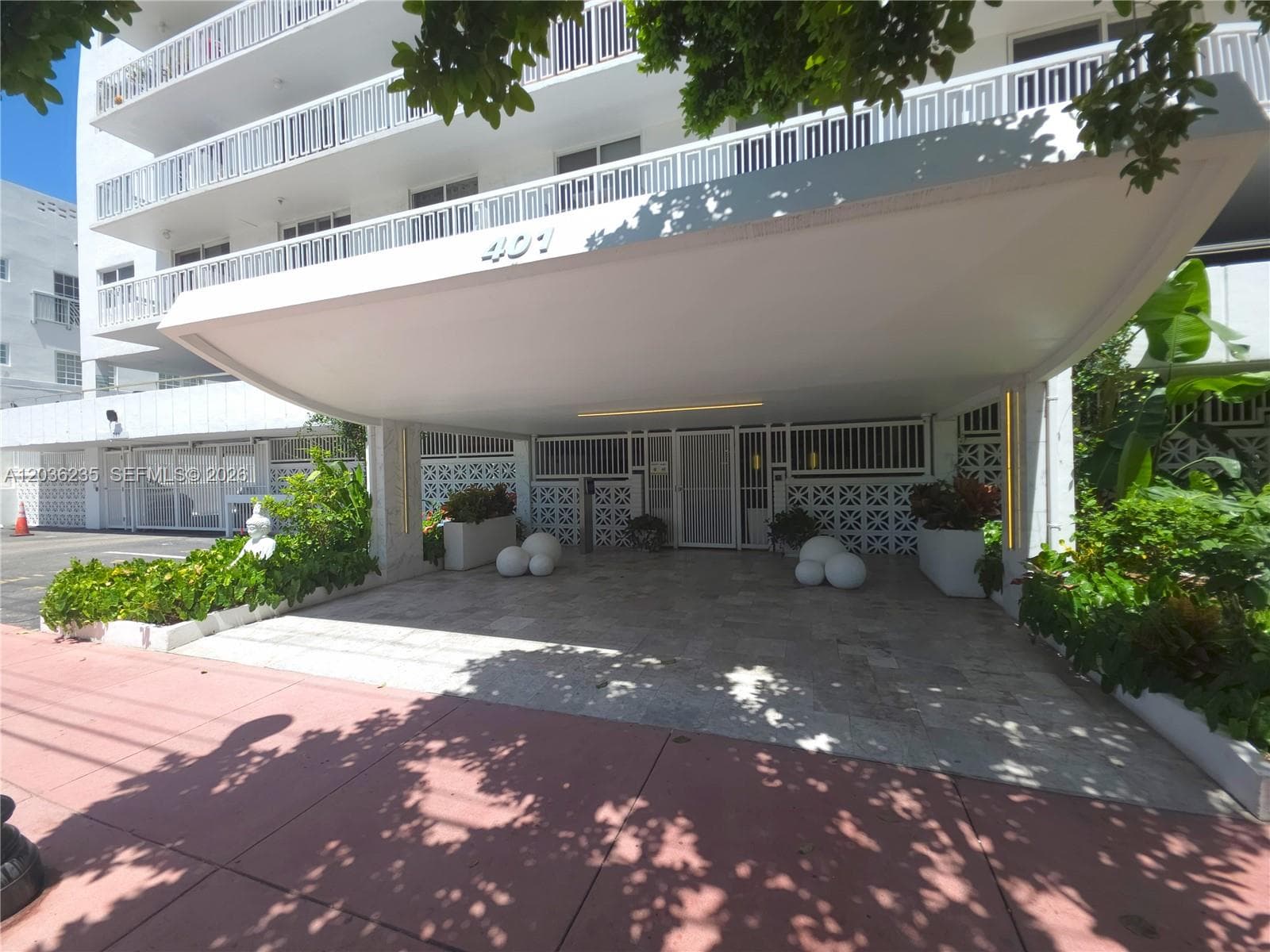 A12036235 — Miami Beach