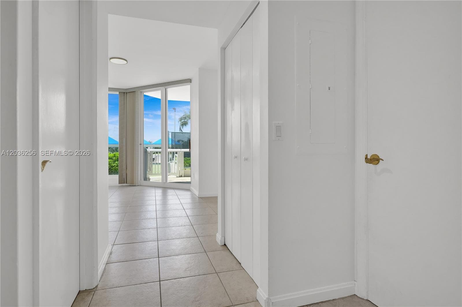 A12036256 — Miami Beach — 12