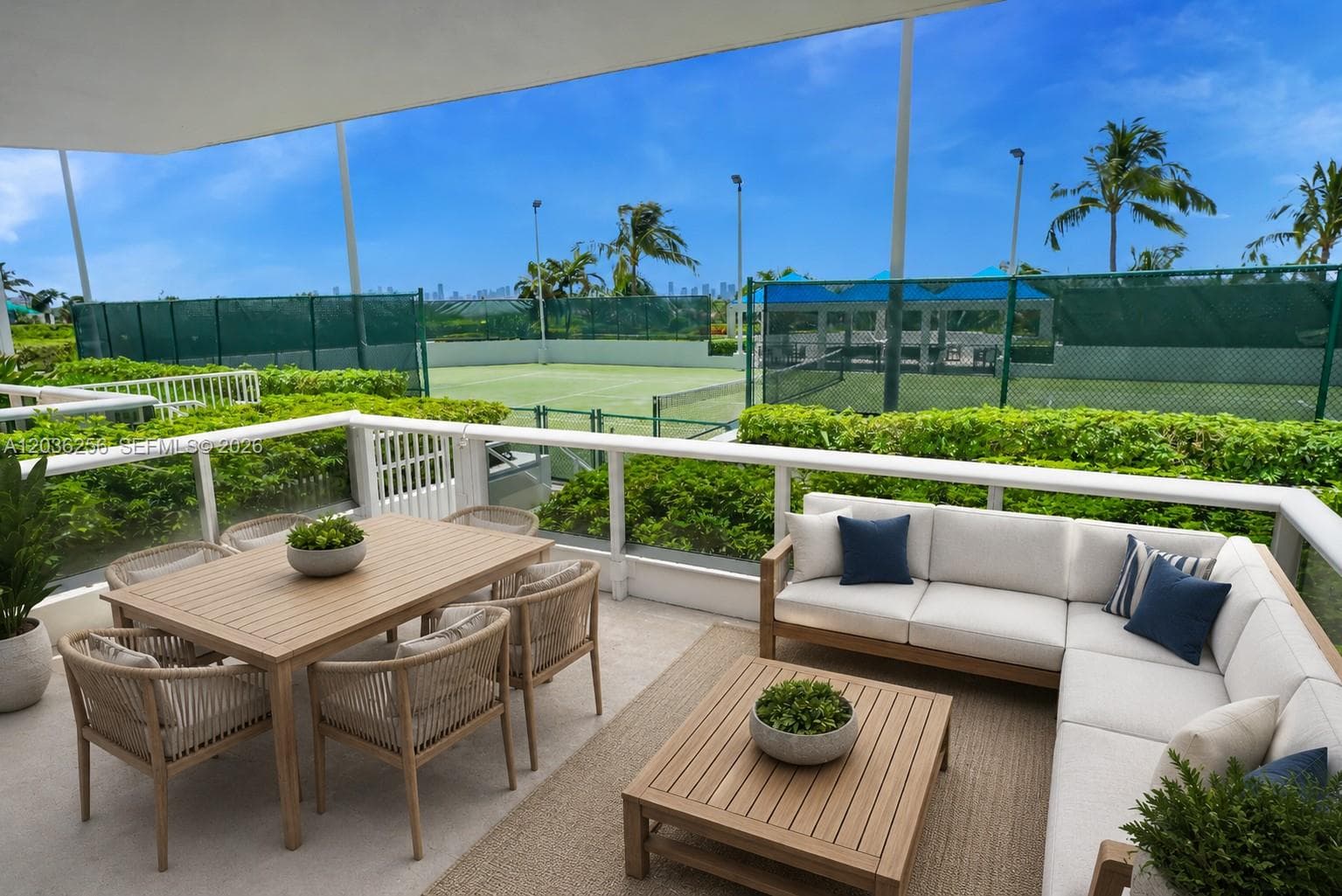 A12036256 — Miami Beach — 10
