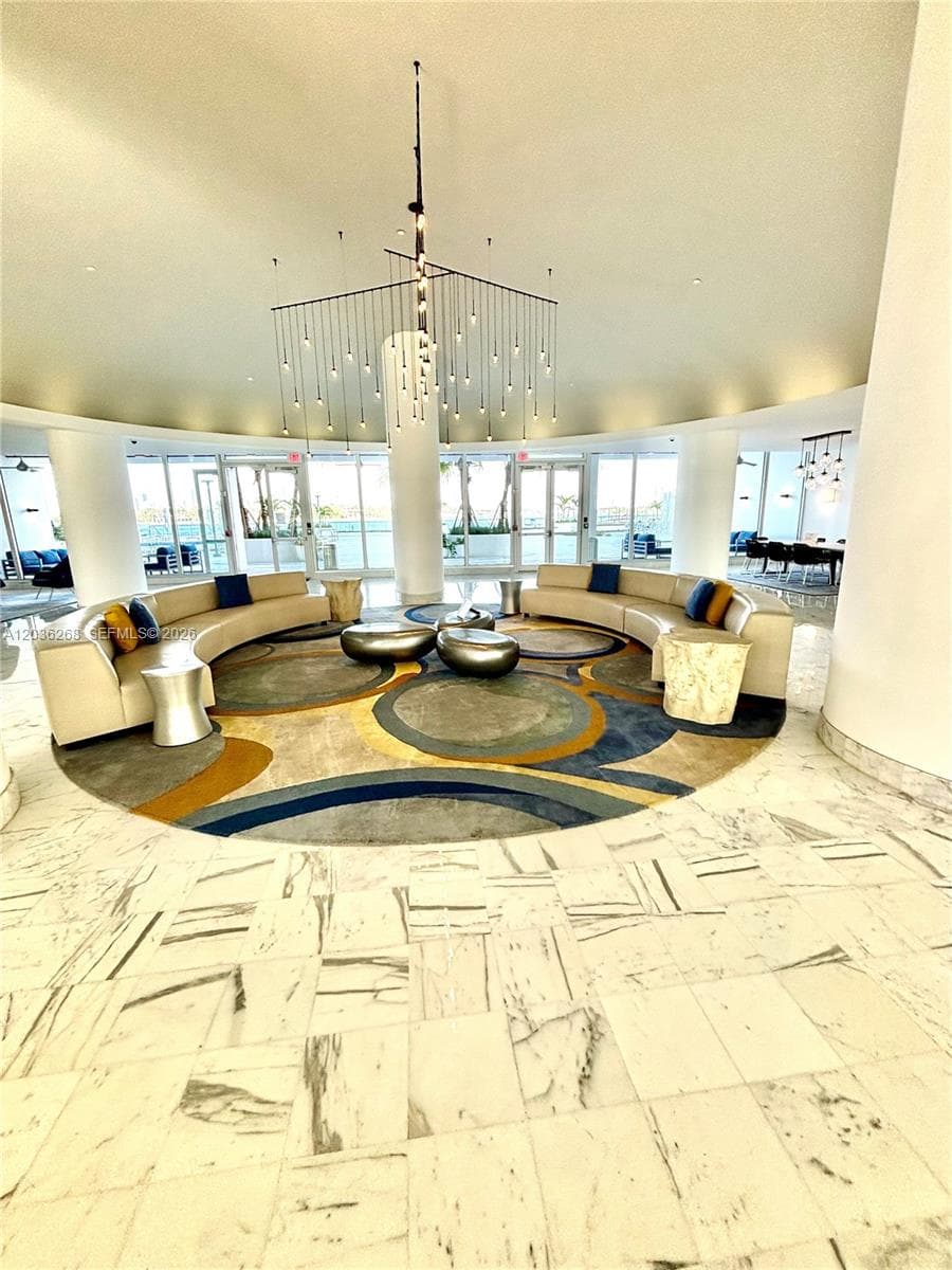 A12036268 — Miami Beach — 9