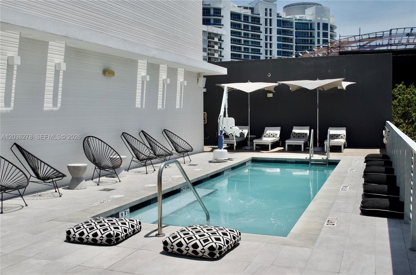A12036278 — Miami Beach — 27