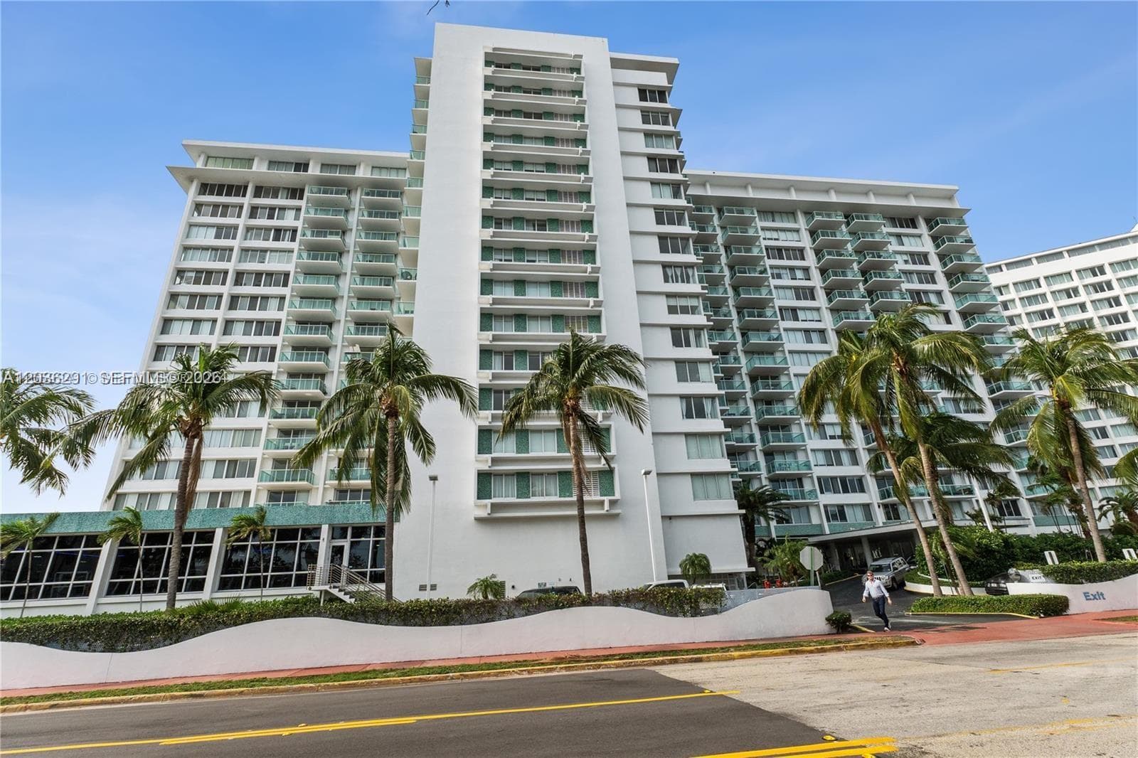 A12036291 — Miami Beach