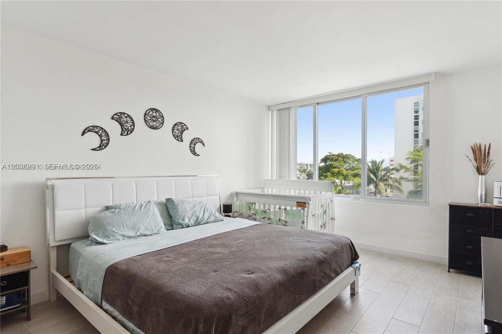 A12036291 — Miami Beach — 8