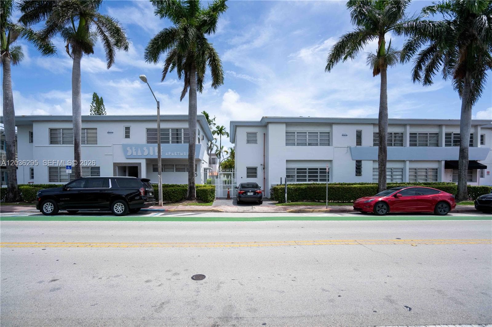 A12036295 — Miami Beach — 15