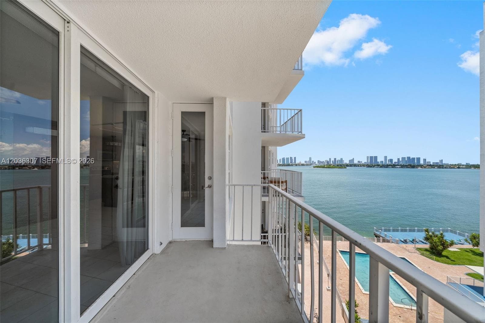 A12036307 — Miami Beach