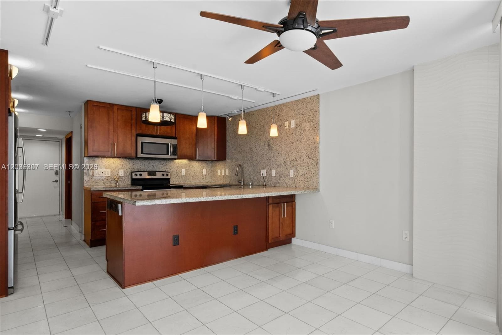 A12036307 — Miami Beach — 5