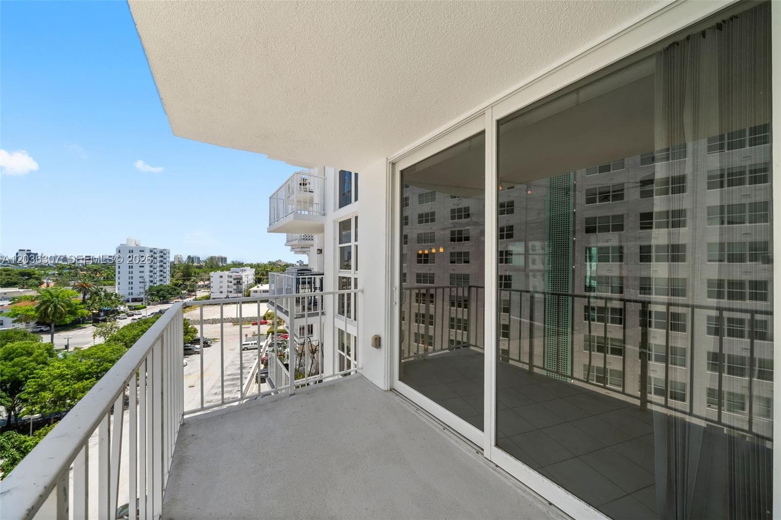 A12036307 — Miami Beach — 18