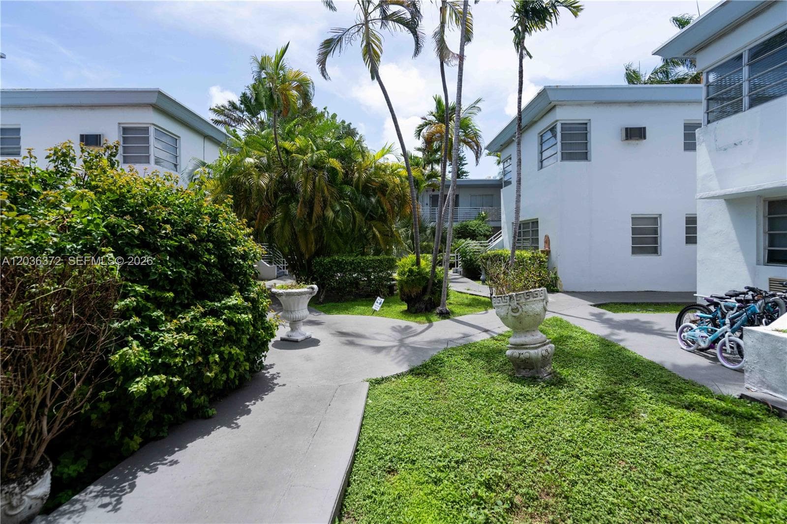 A12036372 — Miami Beach — 9