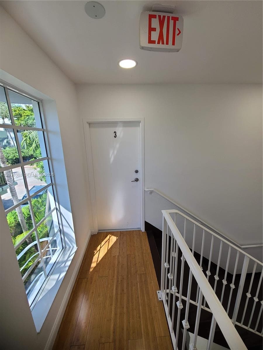A12036388 — Miami Beach — 11