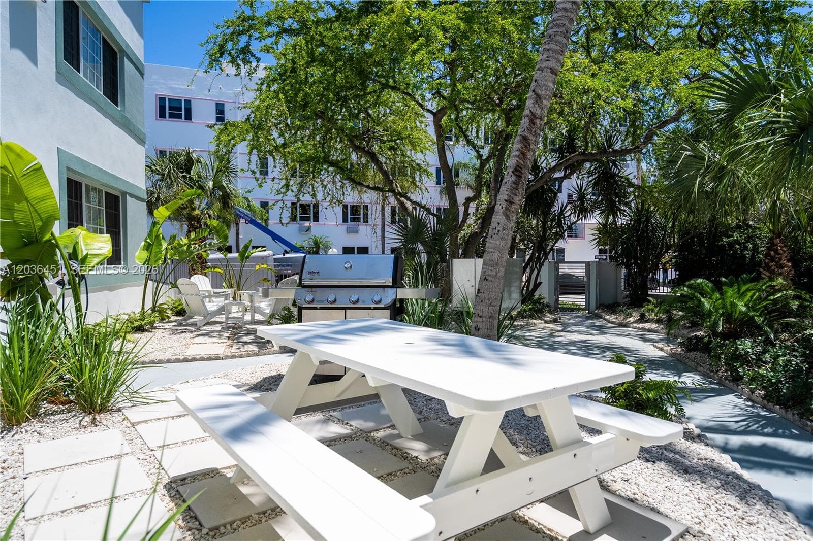 A12036451 — Miami Beach — 10