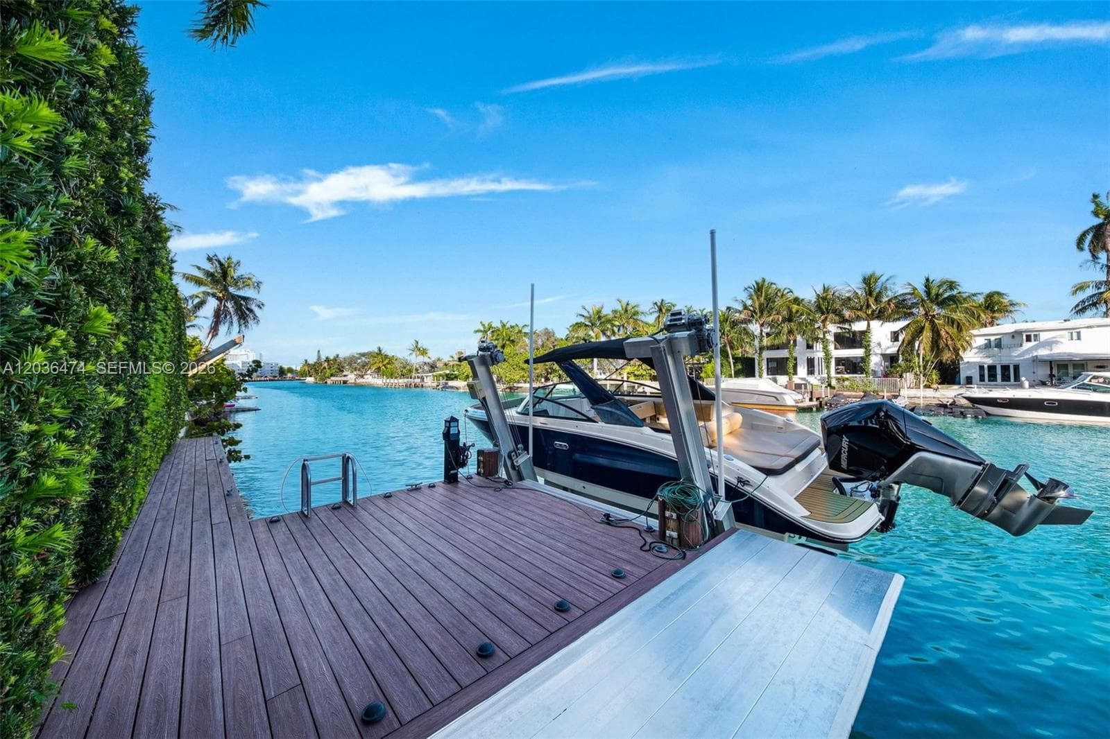 A12036474 — Miami Beach — 64