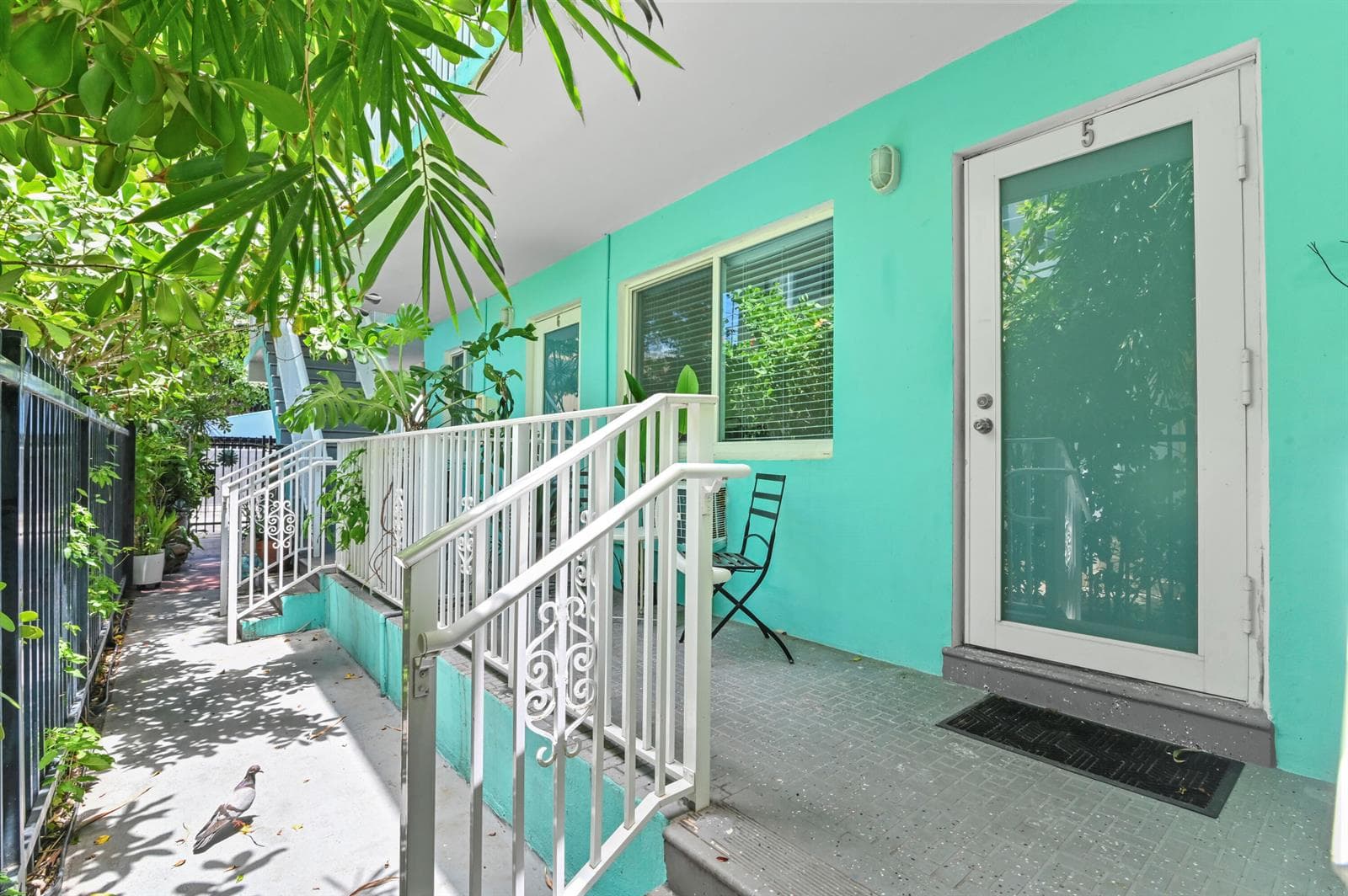 B26040562 — Miami Beach — 2