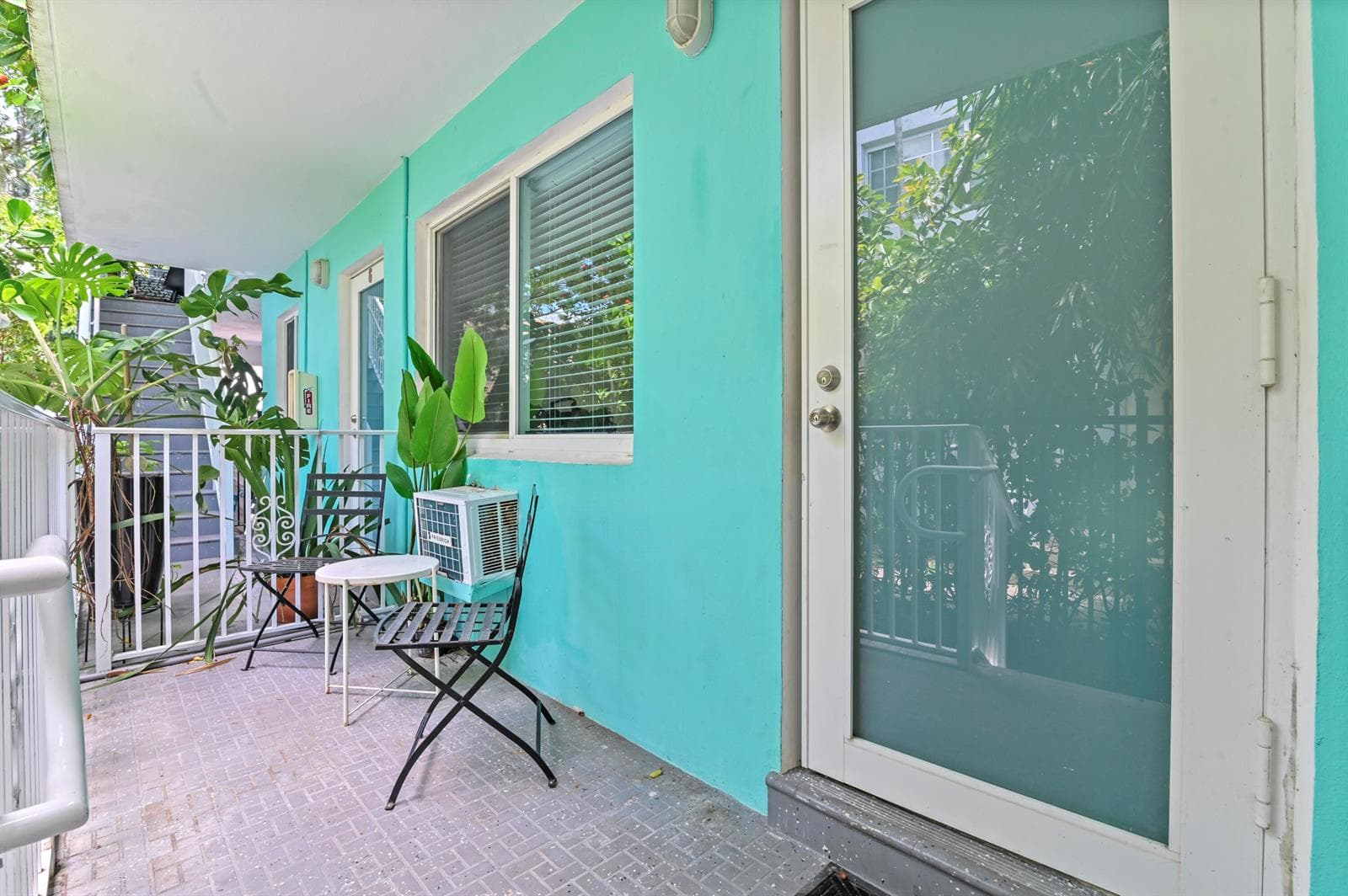 B26040562 — Miami Beach — 19