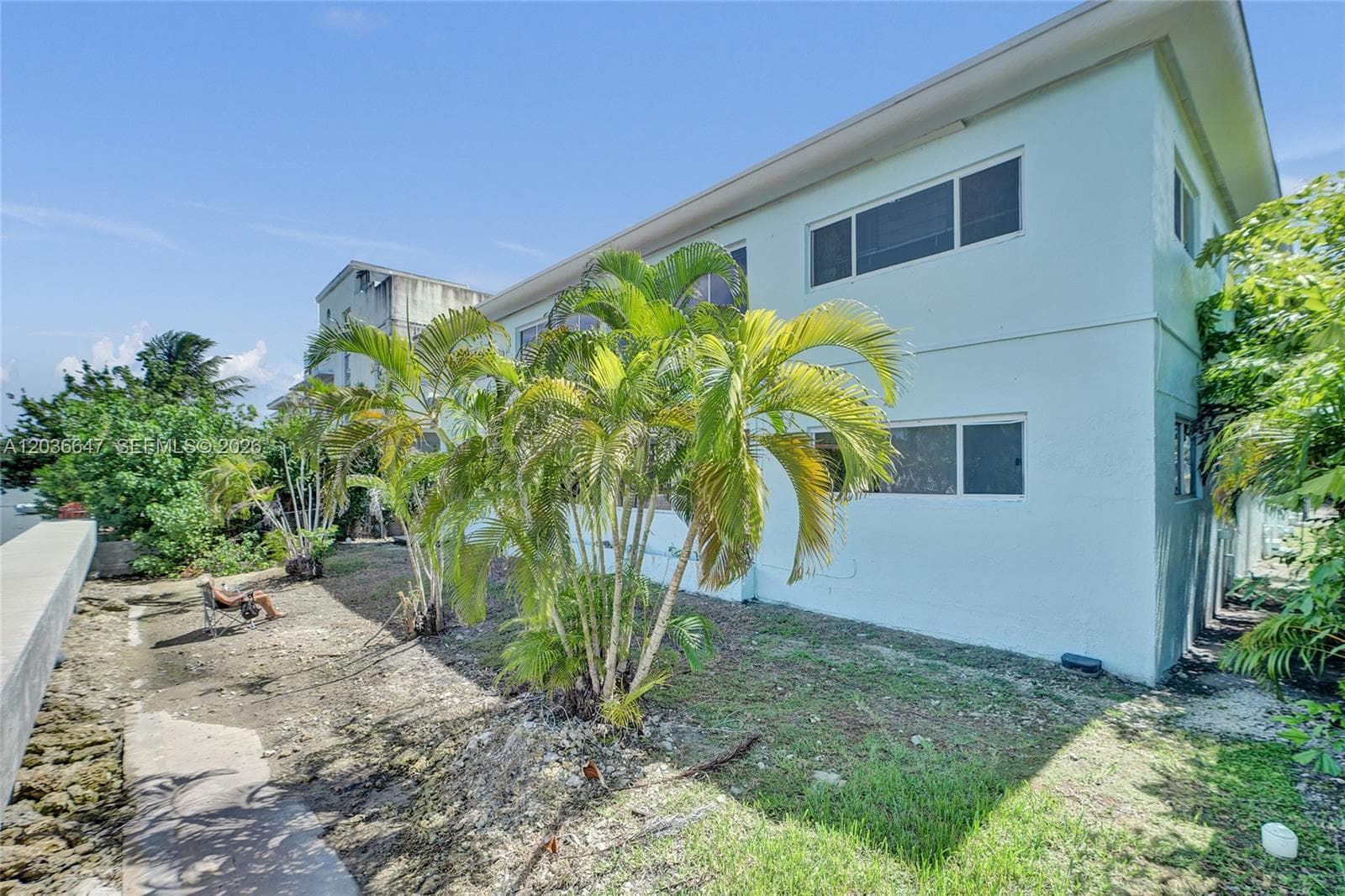 A12036647 — Miami Beach — 18