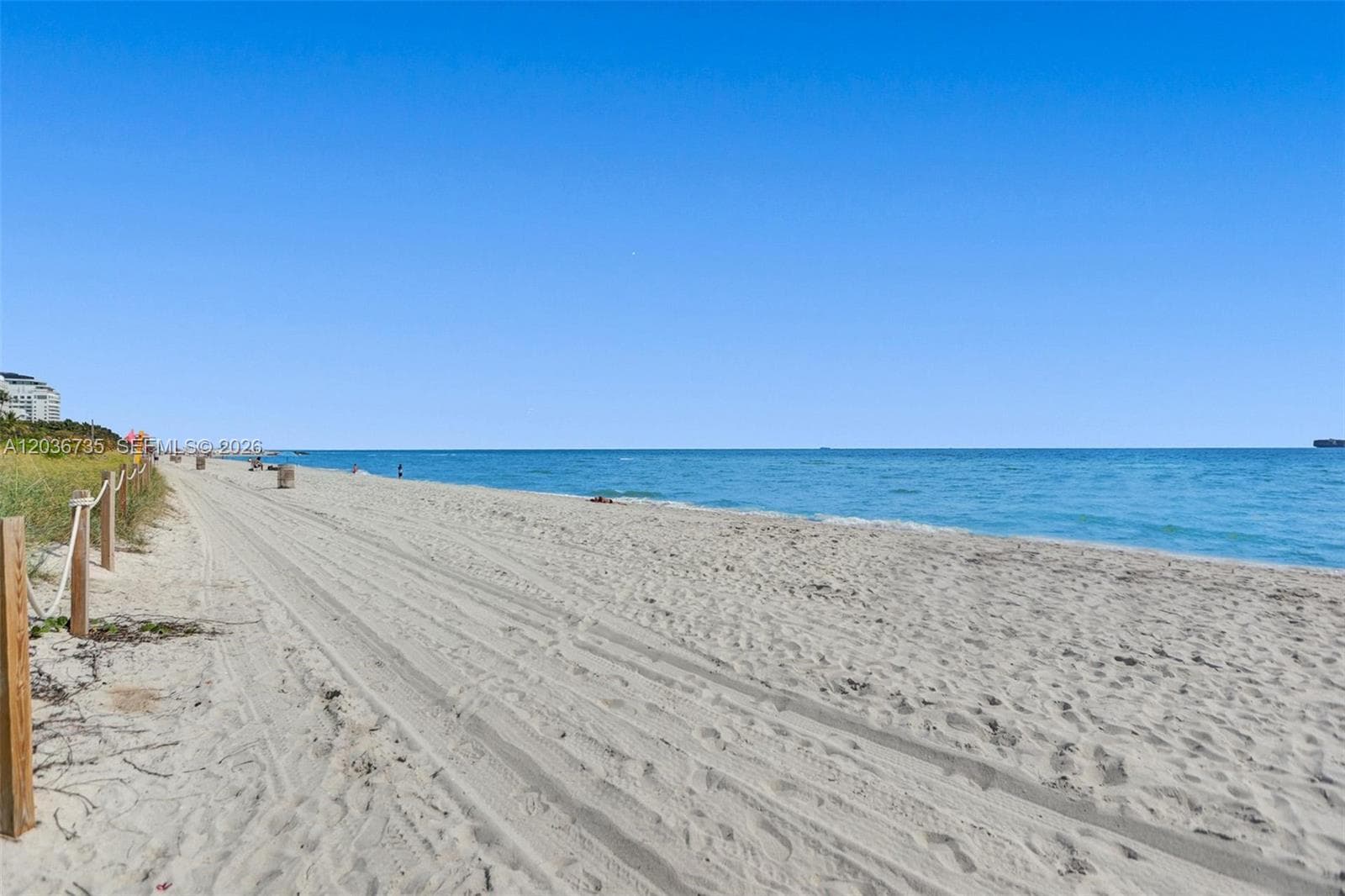A12036735 — Miami Beach — 57