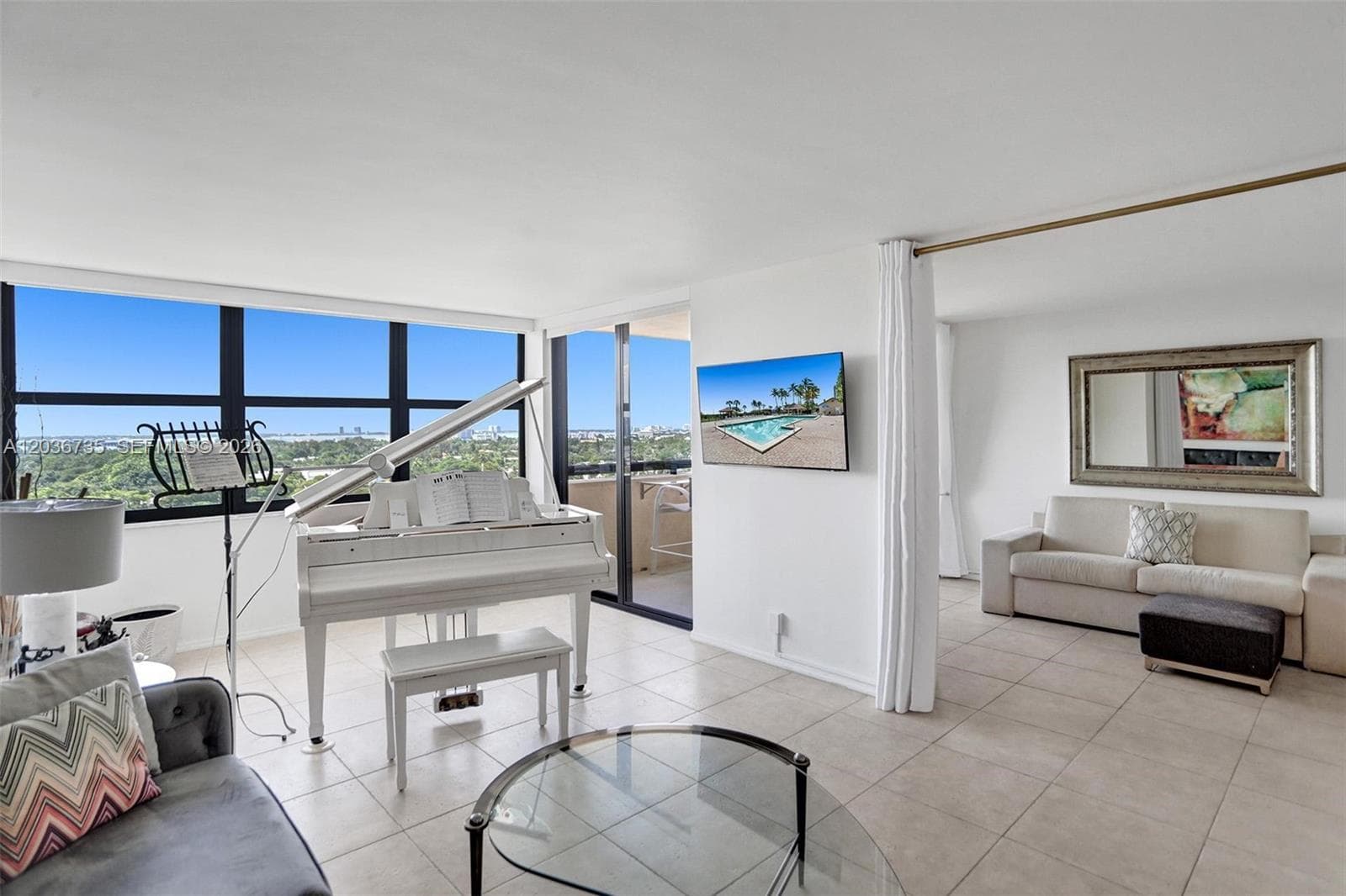 A12036735 — Miami Beach — 3