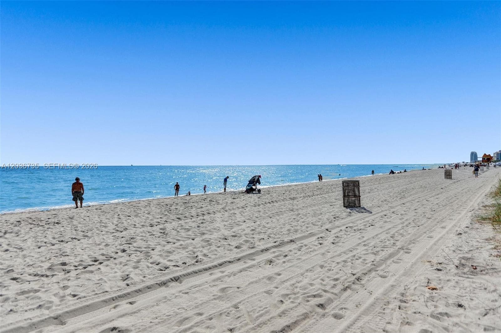 A12036735 — Miami Beach — 59