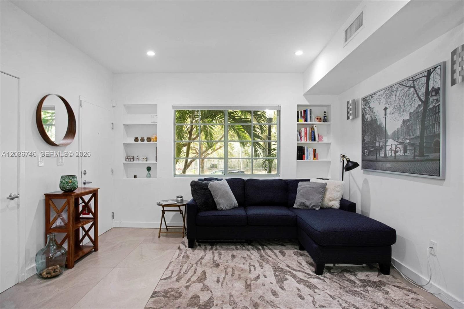 A12036746 — Miami Beach — 13